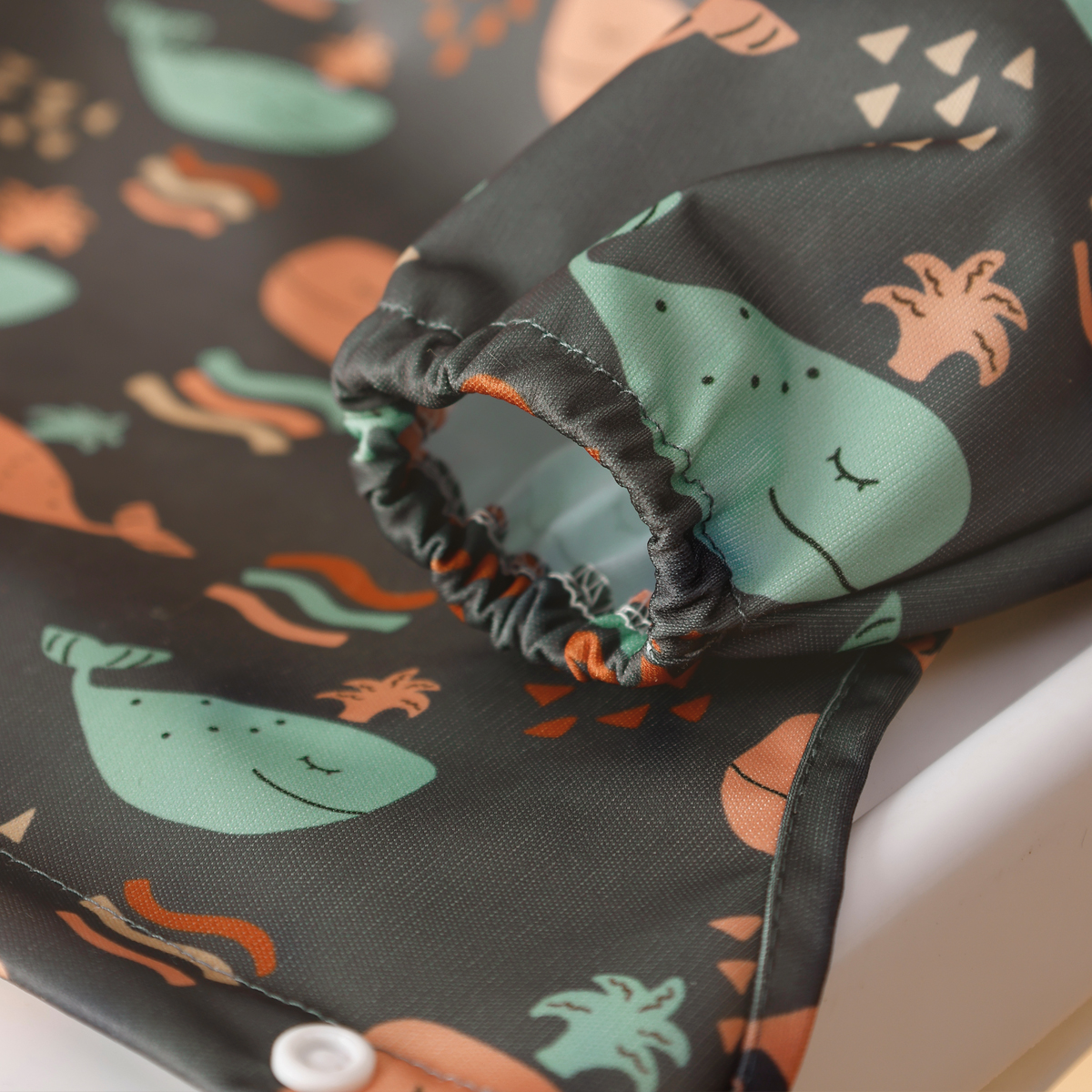 HappyFlute New One Piece Table - Bib Long Sleeve 评论和价格