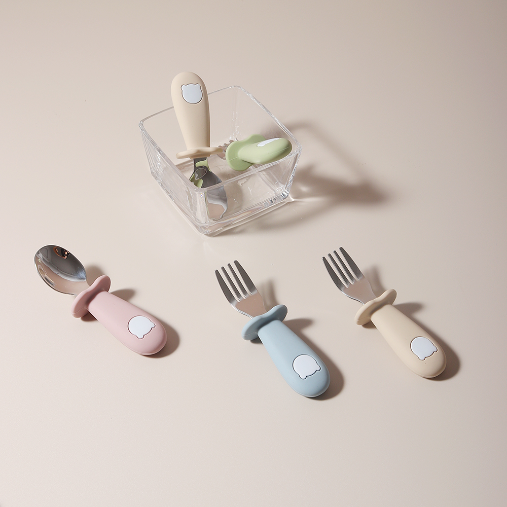 Baby Panda Shape Silicone Spoo - Baby Food Utensils 评论和价格